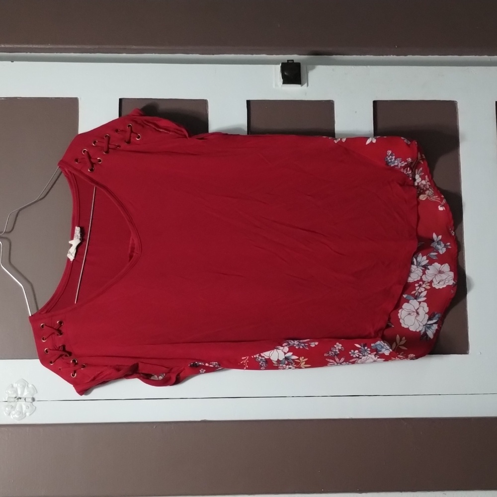 Red blouse with flowers and tie detail on shoulder size medium Pink Republic
